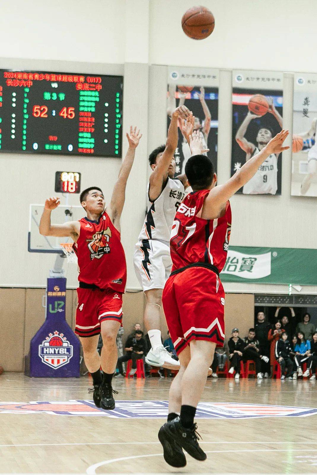 中国篮球联赛球员技战术备受瞩目,表现显眼的简单介绍 中国篮球联赛球员技战术备受瞩目,表现显眼的简单介绍