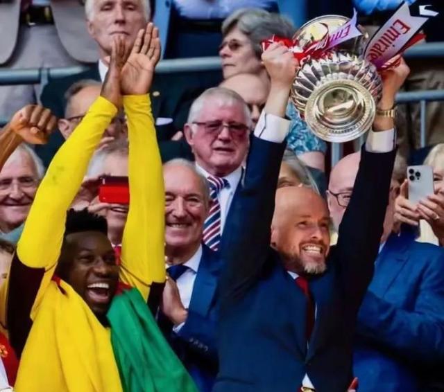 包含布莱顿逆转胜利，成为全场瞩目焦点的词条