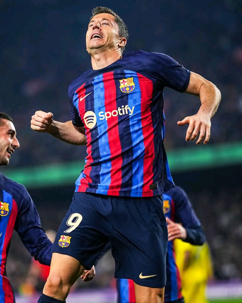 爱游戏体育网站-巴萨主场击败对手，豪取三分(巴萨主场击败对手,豪取三分球)