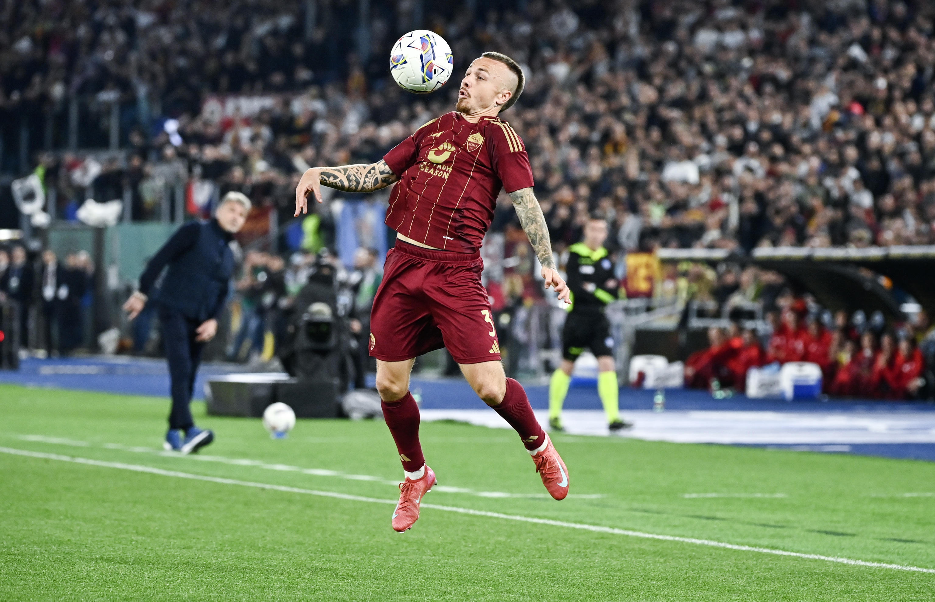 爱游戏app-罗马前锋连场进球，助球队获胜(罗马历史十大前锋)