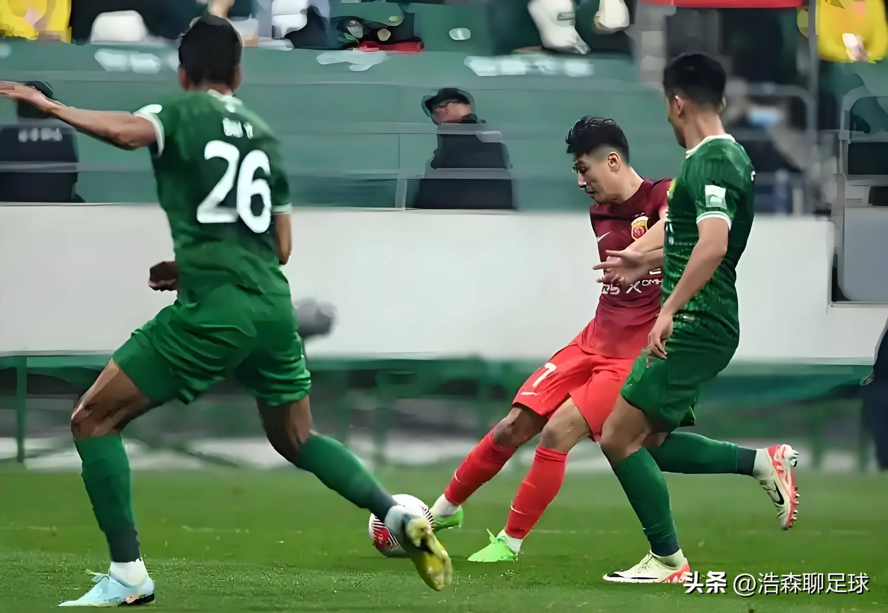 凭借一波北京国安,中超成功破门,现场观众齐声高喊的简单介绍 凭借一波北京国安,中超成功破门,现场观众齐声高喊的简单介绍