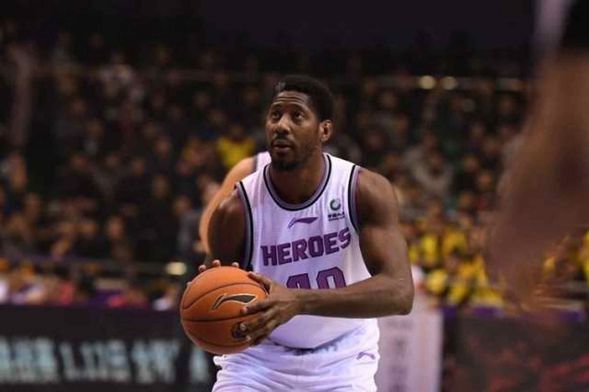 爱游戏体育网站-梅斯前锋破门球队迎来短暂热度