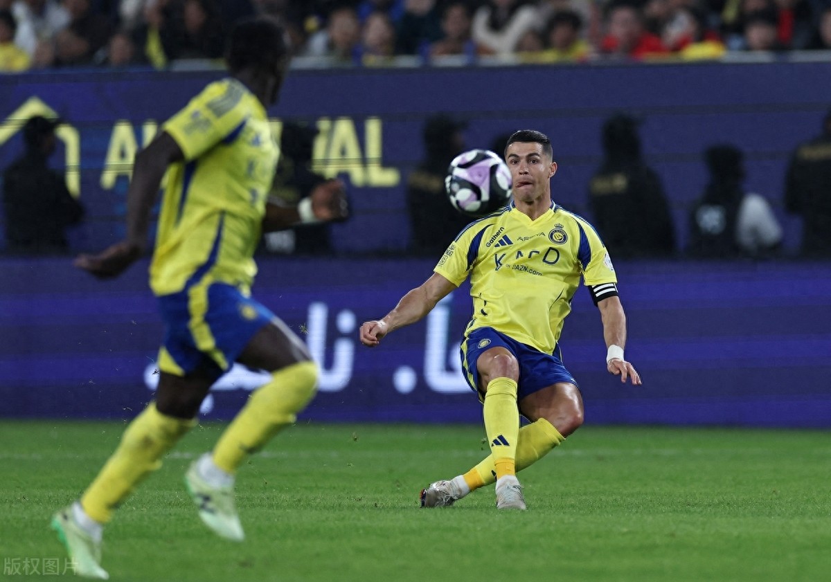 球员个人能力凸显,为球队带来胜利 球员个人能力凸显,为球队带来胜利