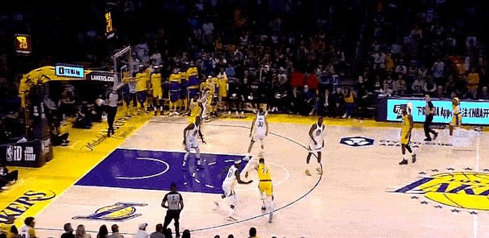 精准打门瞬间为球队锁定胜局 精准打门瞬间为球队锁定胜局