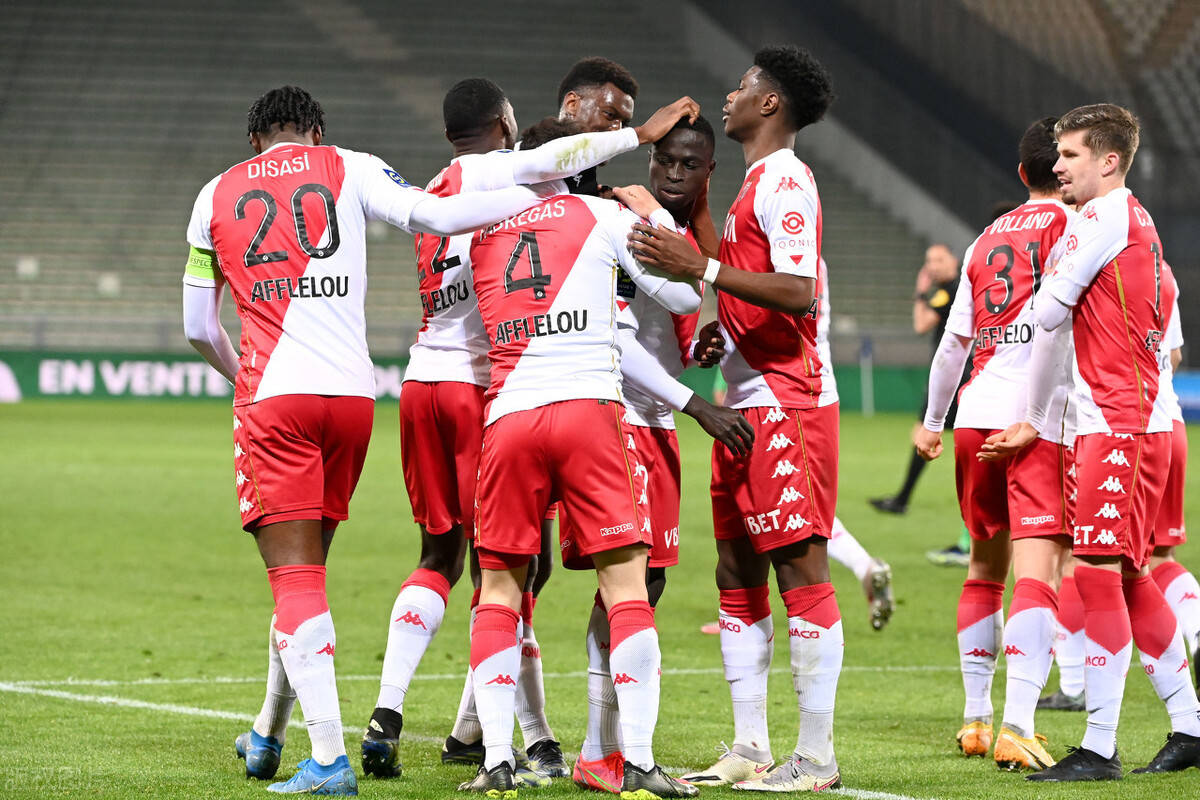 爱游戏官网-甘冈大胜，里尔队员表现不佳受批评