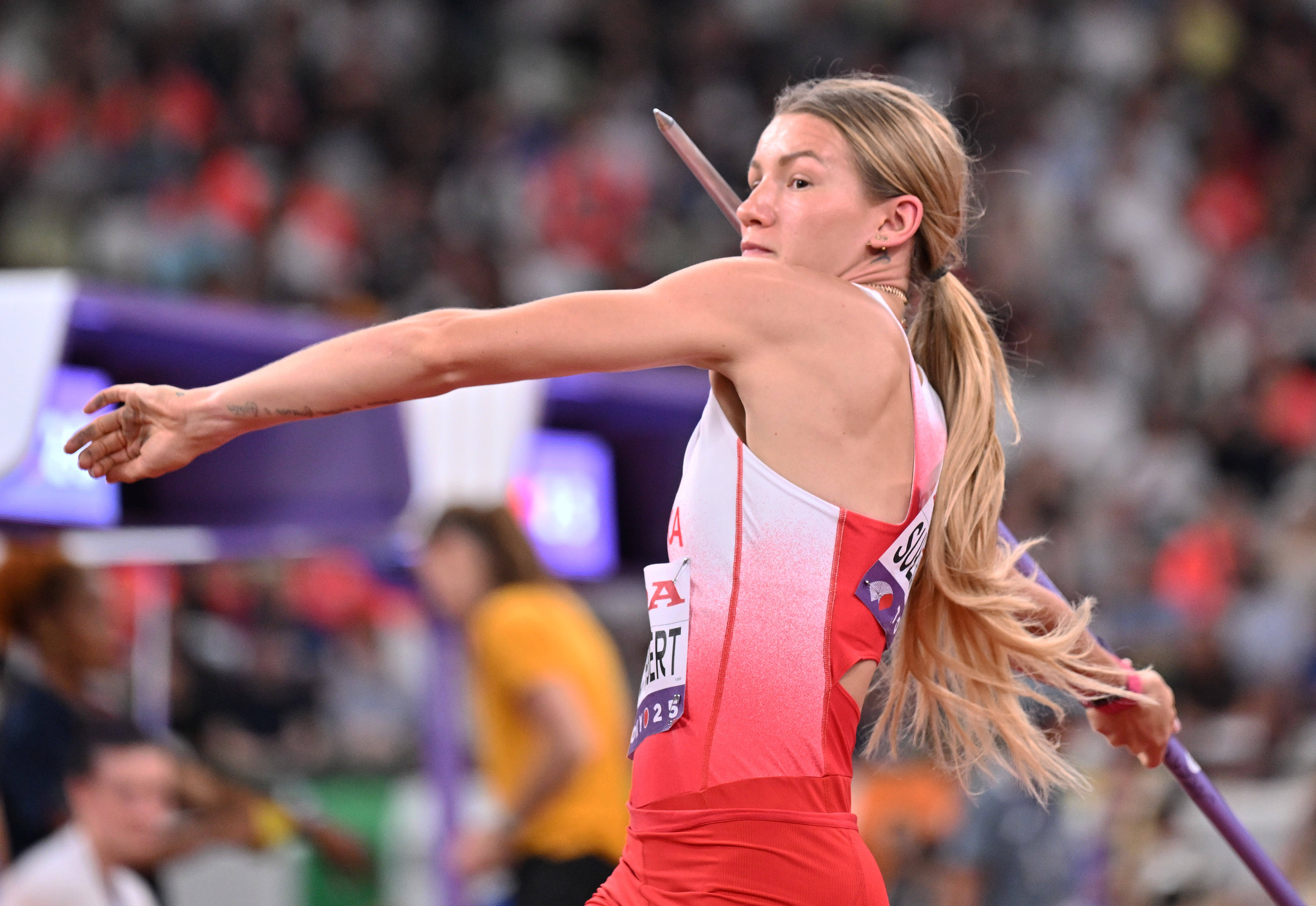 芬兰选手在田径比赛中破纪录夺冠 芬兰选手在田径比赛中破纪录夺冠