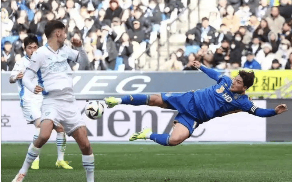 韩国铁血进攻,亚洲顶级俱乐部联赛焦点热议 韩国铁血进攻,亚洲顶级俱乐部联赛焦点热议