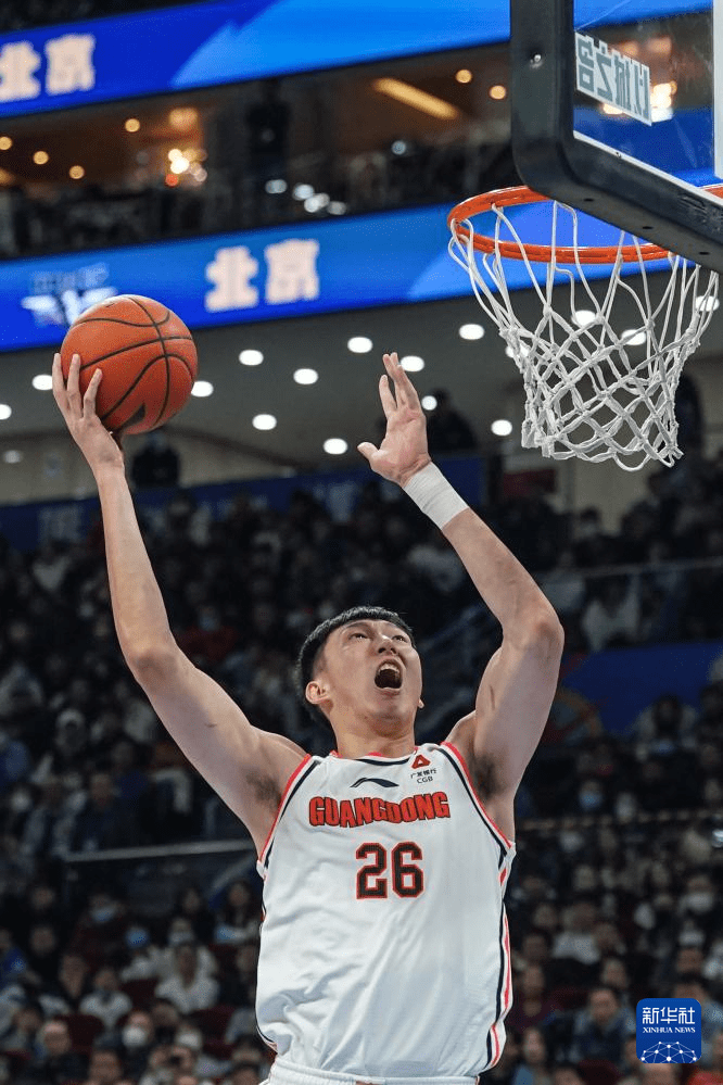 包含广东华南虎展示团队实力，主场大胜北京首钢的词条