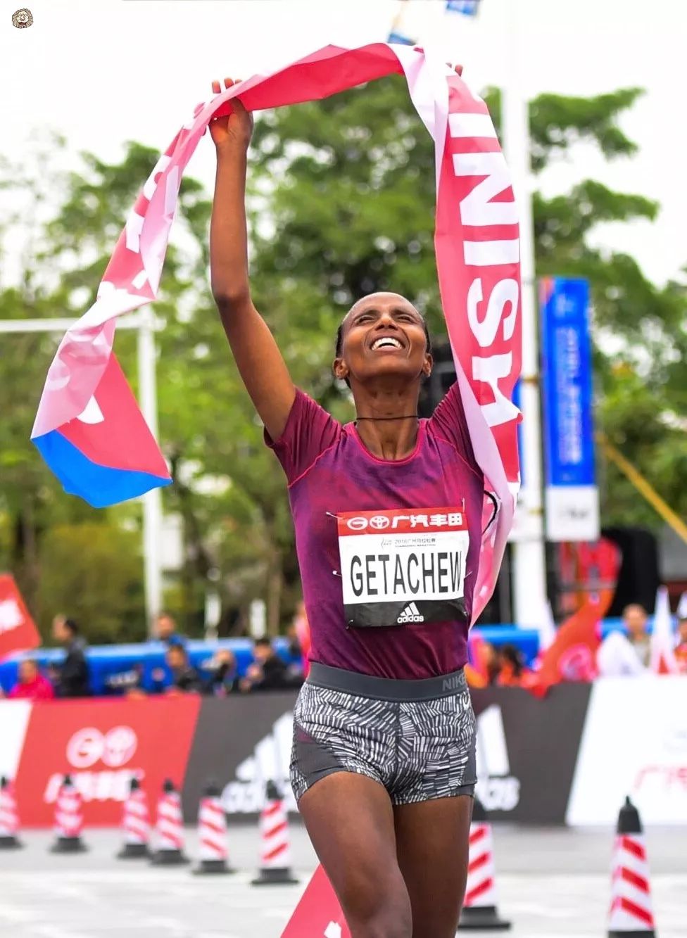 爱游戏官方登录入口-摩洛哥女子角逐游泳项目获得胜利