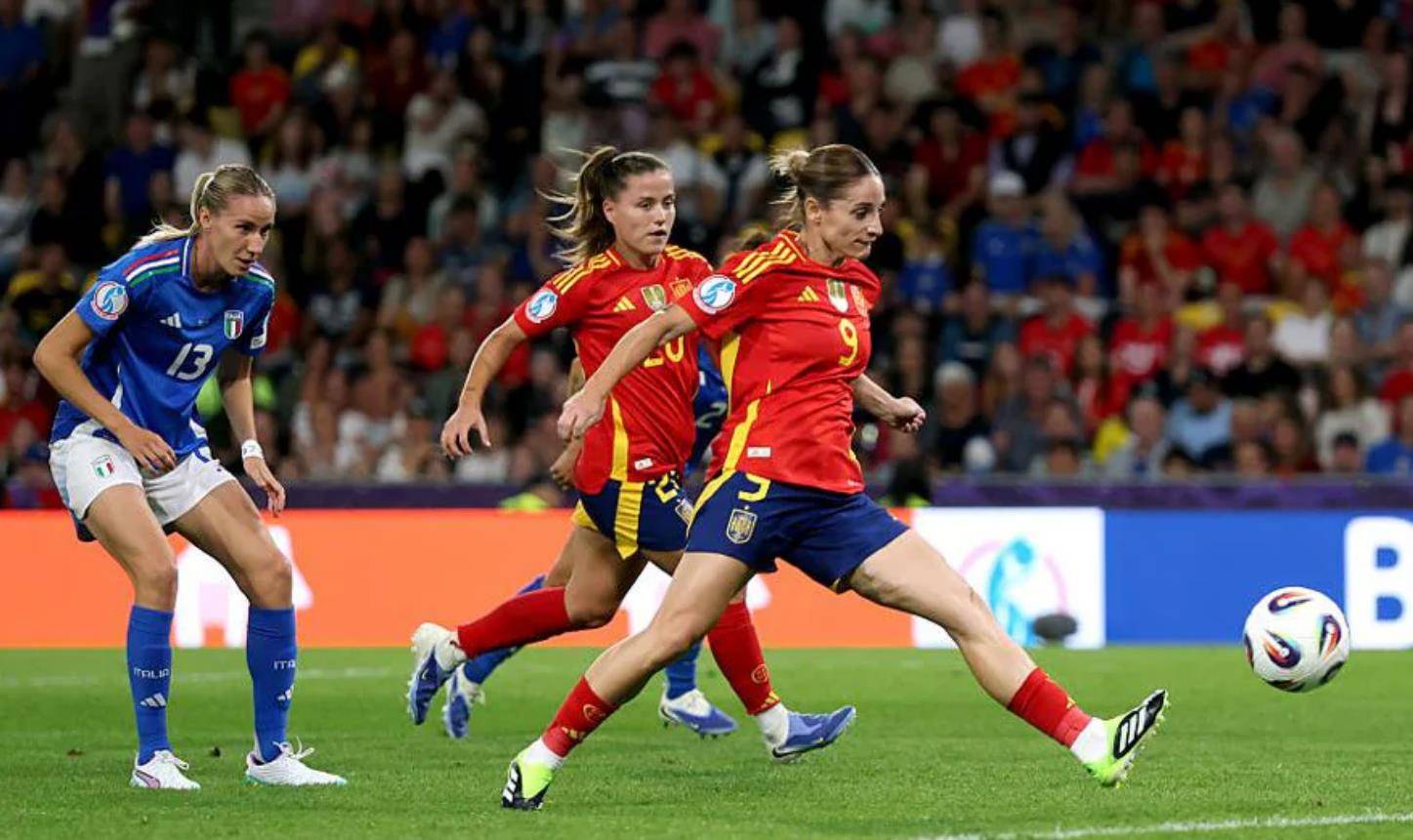 欧洲女足比赛中,西班牙队夺冠,成为全民焦点 欧洲女足比赛中,西班牙队夺冠,成为全民焦点