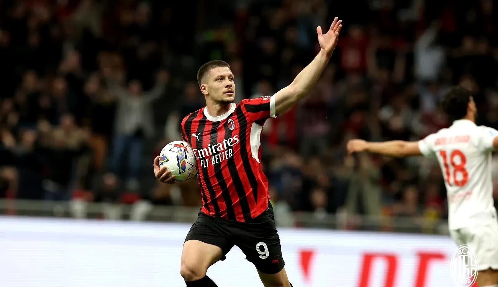 爱游戏体育官网-佛罗伦萨客场不敌国际米兰，遭遇两连败的简单介绍