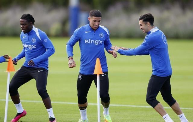 爱游戏亚洲官网-关于切尔西大胜巴塞罗那，阿贾克斯客场震惊的信息