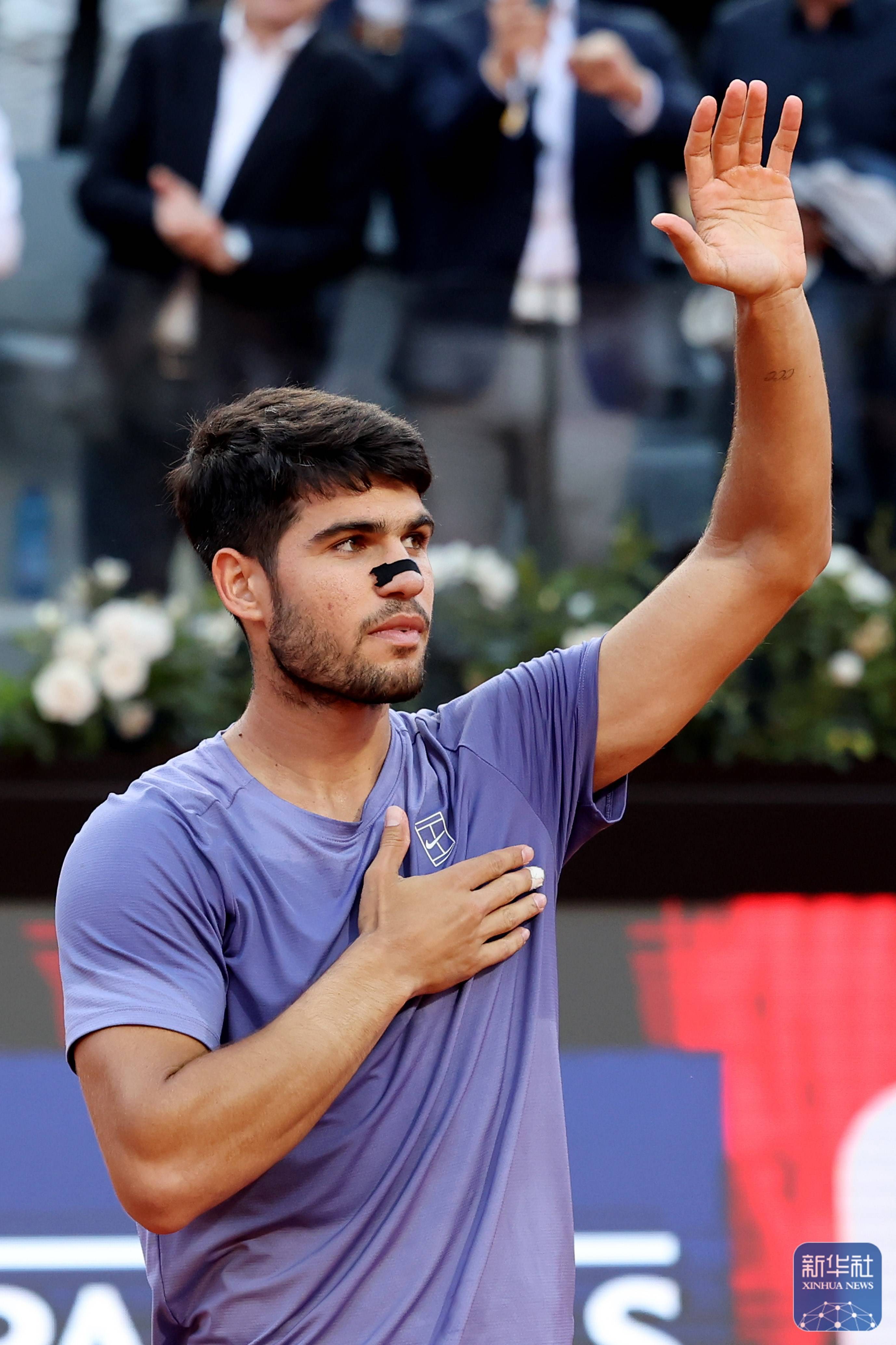 意大利运动员表现抢眼，夺得冠军