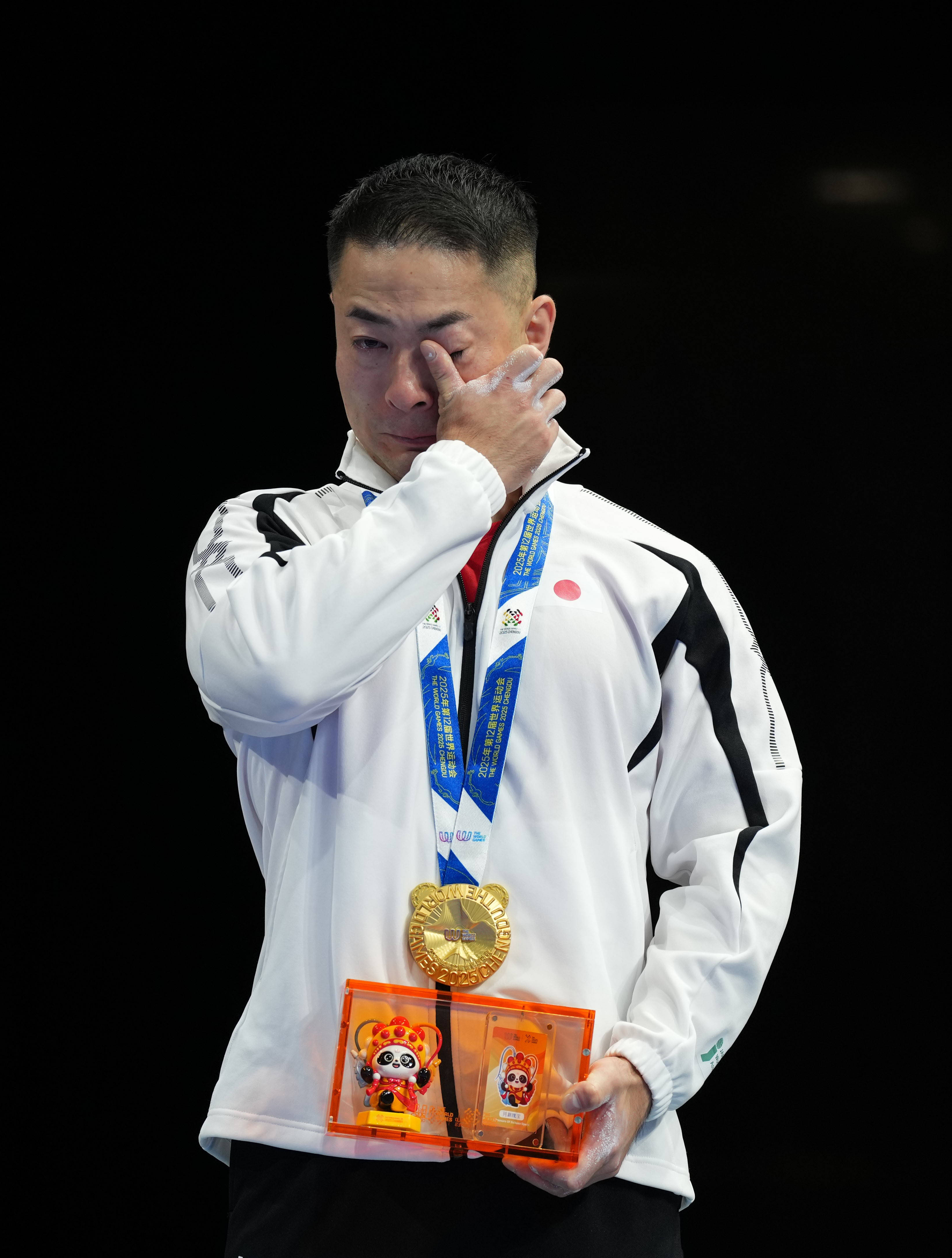 日本羽毛球选手夺得冠军